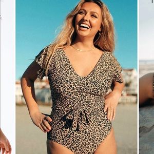 Brand new one piece bathing suit, size M (10)